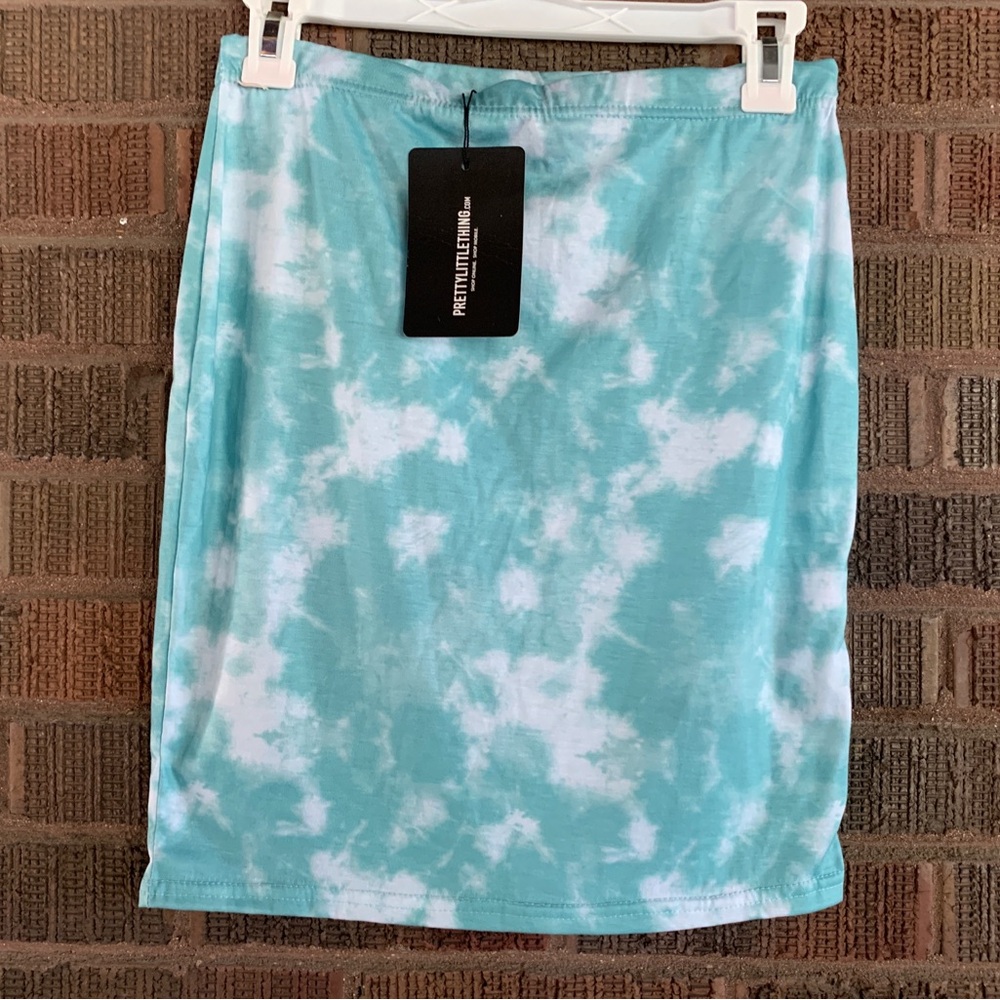 (NEVER WORN) PrettyLittleThing Aqua Tie-Dye Stretch Mini Skirt